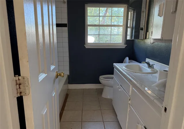 4th image of 9331 Laura Koppe Rd, Houston, TX 77078 | MLS# 71385035