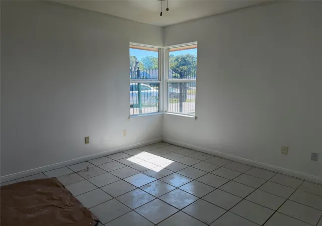 7th image of 9331 Laura Koppe Rd, Houston, TX 77078 | MLS# 71385035