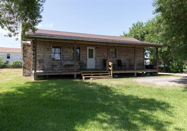 1st image of 511 Commerce St, Palacios, TX 77465 | MLS# 62266483
