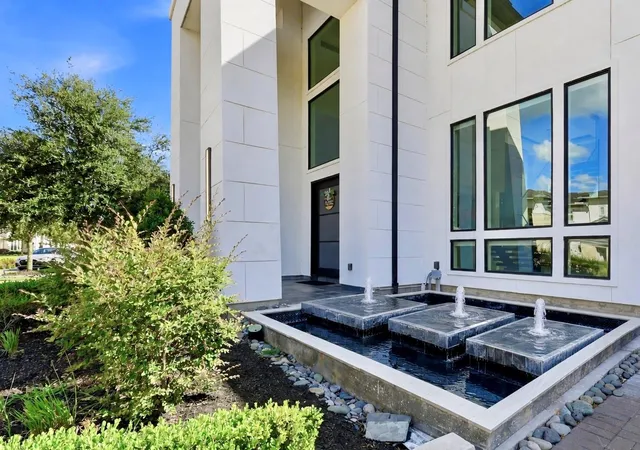 Photo 3 of Sale Pending at 11509 Lago Bella Dr, Richmond, TX 77406 | MLS# 19470175 | Listing updated on 2026-09-12