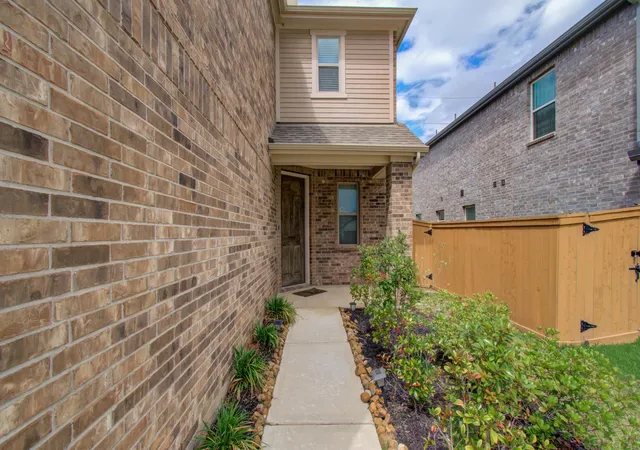 3rd image of 2933 Grand Anse Dr, Katy, TX 77493 | MLS# 39413020