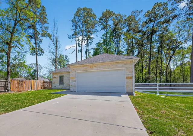 Photo 4 of Single family home for sale at 25106 Morgan Cemetery Rd, Cleveland, TX 77328 | MLS# 35549040 | Listing updated on 2026-05-26
