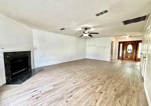 2nd image of 223 Almond Dr, Lake Jackson, TX 77566 | MLS# 45415549