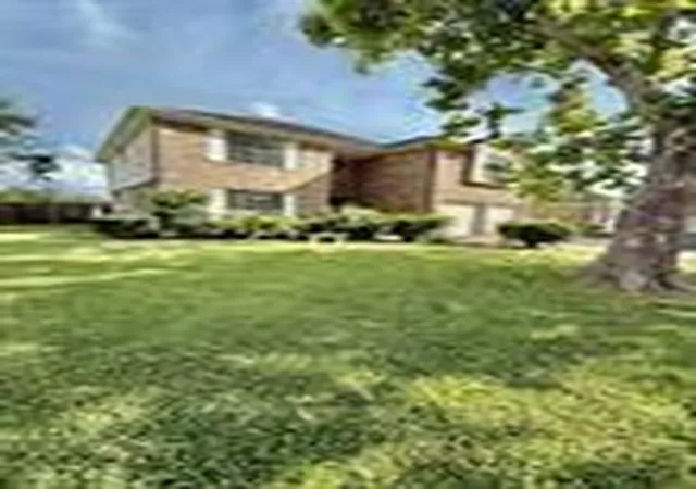 9th image of 223 Almond Dr, Lake Jackson, TX 77566 | MLS# 45415549