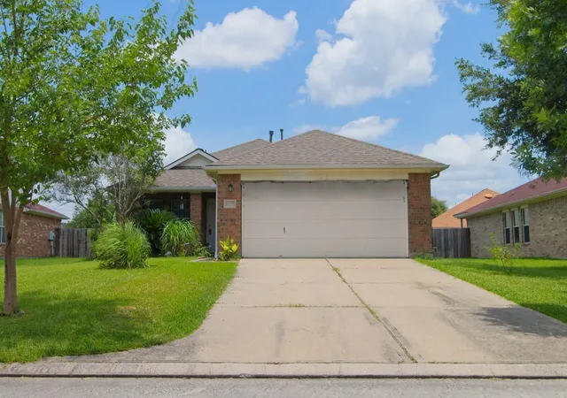 Photo 1 of Single family home for sale at 13139 Cutler Ridge Ln, Houston, TX 77044 | MLS# 66193511 | Listing updated on 2026-08-11