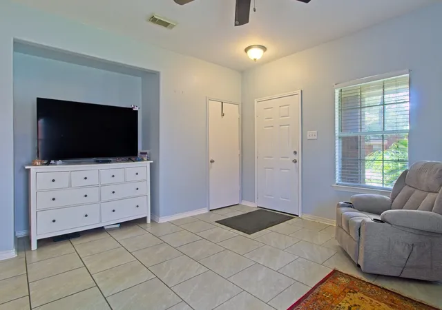 Photo 3 of Single family home for sale at 13139 Cutler Ridge Ln, Houston, TX 77044 | MLS# 66193511 | Listing updated on 2026-08-11