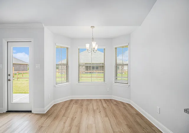Photo 3 of Single family home for sale at 10 Greystone Ct, Angleton, TX 77515 | MLS# 43914409 | Listing updated on 2026-09-03