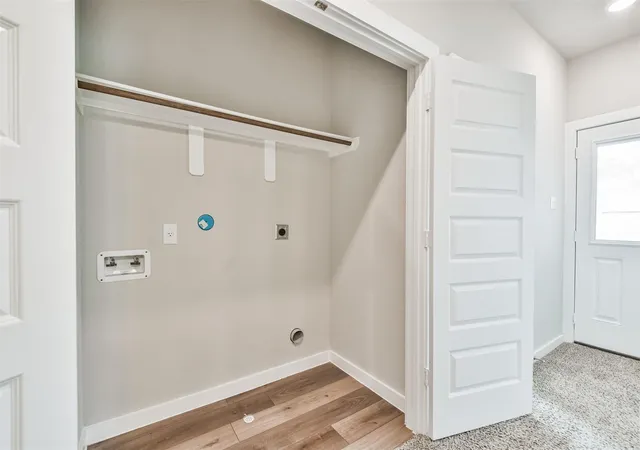 Listing Photo 2 - Condo for sale in building located at 9756-9760 Grosbeak Ln, Magnolia, TX 77354