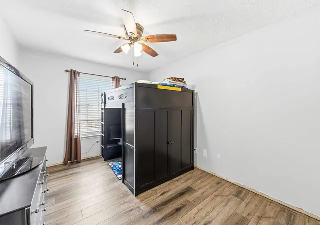 Photo 3 of Sale Pending at 1207 Hollowood Ln, Missouri City, TX 77489 | MLS# 96936814 | Listing updated on 2026-09-05
