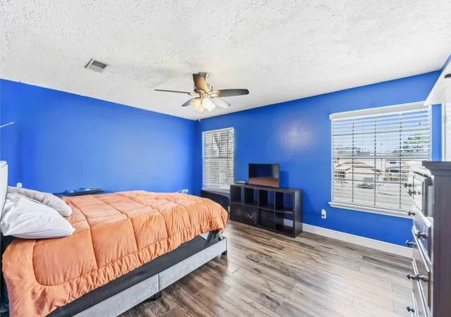 Photo 3 of Sale Pending at 1207 Hollowood Ln, Missouri City, TX 77489 | MLS# 96936814 | Listing updated on 2026-09-05