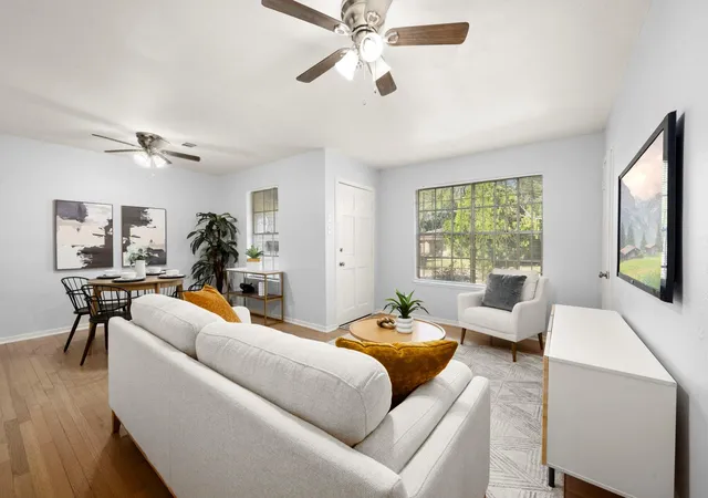 4th image of 4326 Akard St, Houston, TX 77047 | MLS# 40676922