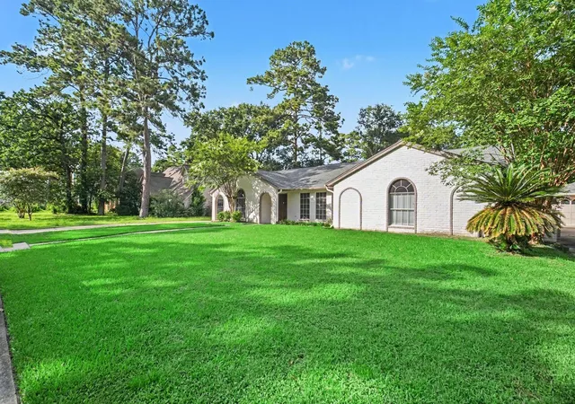 Photo 3 of Single family home for sale at 12614 Rocky Hl Dr, Houston, TX 77066 | MLS# 85874962 | Listing updated on 2026-09-03