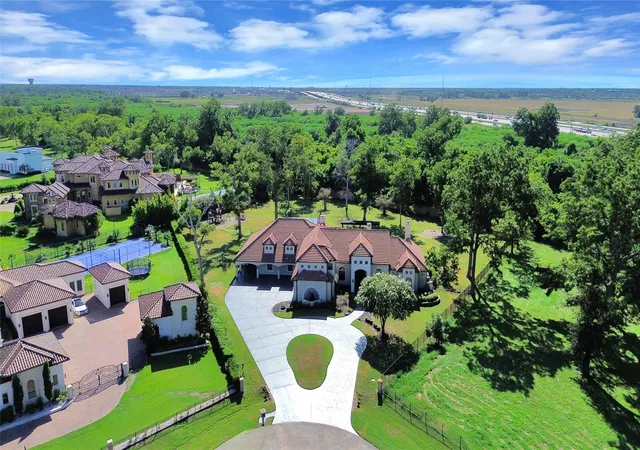 Photo 2 of Mansion for sale at 50 Golden Holw, Richmond, TX 77469 | MLS# 3911199 | Listing updated on 2026-08-29
