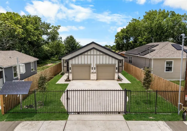 2nd image of 4335 Alvin St #A/B, Houston, TX 77051 | MLS# 42851748