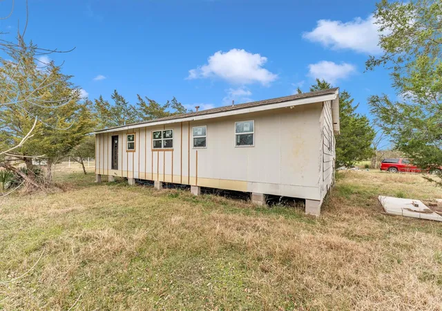 Photo 3 of Single family home for sale at 909 Ives Crk Rd, Bellville, TX 77418 | MLS# 88190747 | Listing updated on 2026-07-08