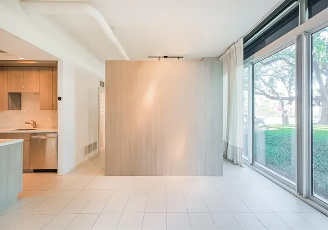 4th image of 3600 Montrose Blvd #104, Houston, TX 77006 | MLS# 57937598