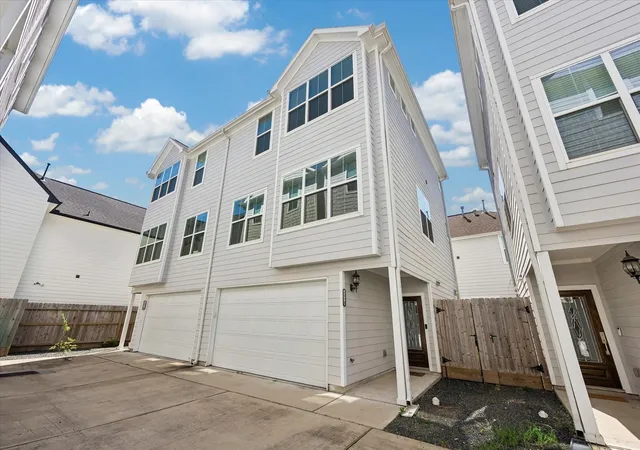 2nd image of 603 Link Rd #F, Houston, TX 77009 | MLS# 77809219