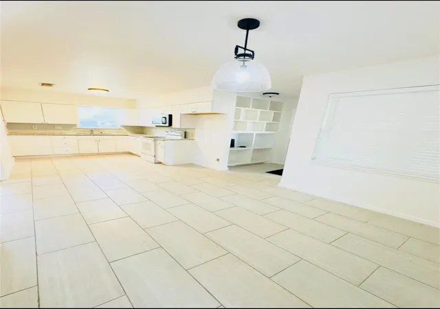 Photo 4 of Single family home for sale at 8733 Lugary Dr, Houston, TX 77074 | MLS# 36959207 | Listing updated on 2026-07-21