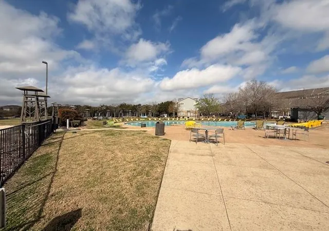 2nd image of 1725 Harvey Mitchell Pkwy S, College Station, TX 77840
