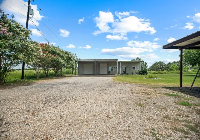 5th image of 509 Seakist Rd, Port Lavaca, TX 77979 | MLS# 27712297