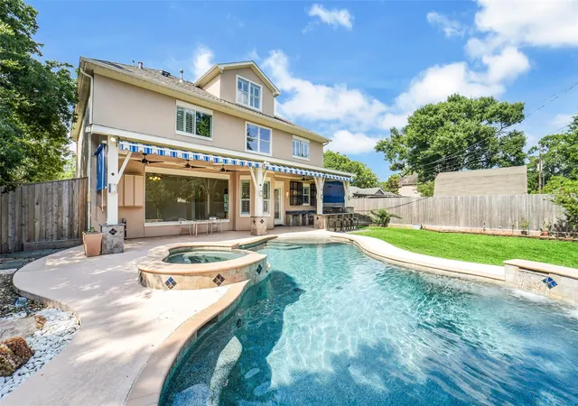 2nd image of 4911 Imperial St, Bellaire, TX 77401 | MLS# 42307233