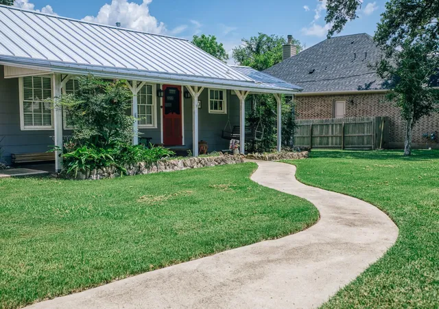 Homes for sale in Bellville, TX | 601 S Masonic St, Bellville, TX 77418 | MLS# 63412575