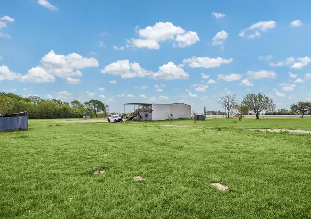 Homes for sale in Alleyton, TX | 1021 Star Ln, Alleyton, TX 78933 | MLS# 7743701