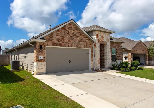 2nd image of 1128 Kennesaw Dr, College Station, TX 77845 | MLS# 76732108
