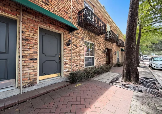 2nd image of 2503 Mccue Rd, Houston, TX 77056