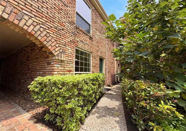 15th image of 2503 Mccue Rd #5, Houston, TX 77056 | MLS# 37164087