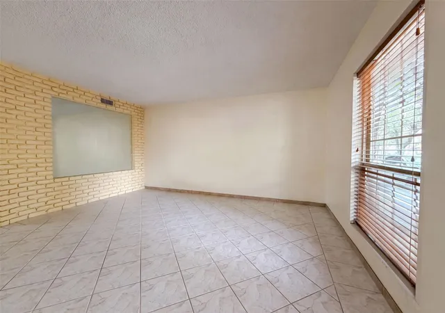 3rd image of 2503 Mccue Rd, Houston, TX 77056