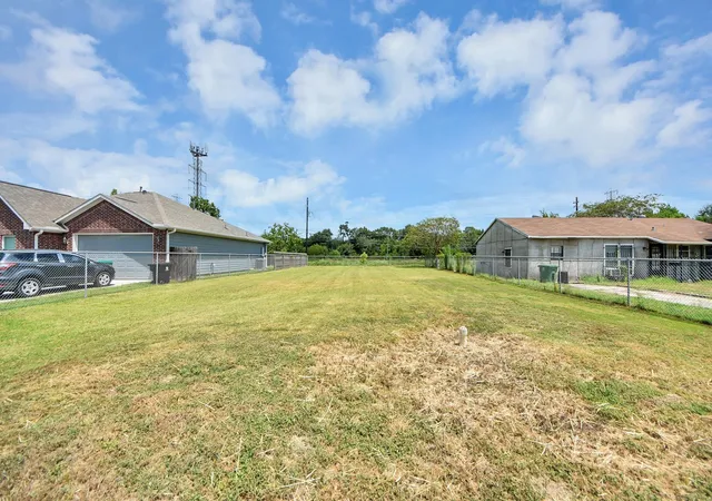 Photo 3 of Land for sale at 5743 Rue St, Houston, TX 77033 | MLS# 66161099 | Listing updated on 2026-09-20