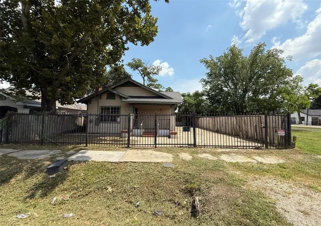 1st image of 1709 Hussion St, Houston, TX 77003 | MLS# 65954660