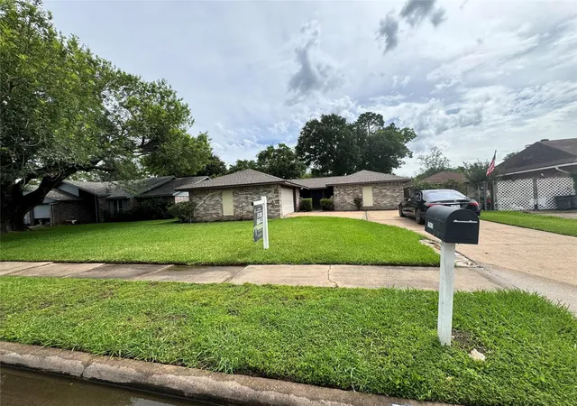 Photo 2 of Single family home for sale at 10415 Sageburrow Dr, Houston, TX 77089 | MLS# 79885305 | Listing updated on 2026-09-04