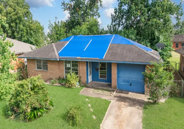 Photo 3 of Sale Pending at 4110 Howcher St, Houston, TX 77047 | MLS# 28647314 | Listing updated on 2026-09-06