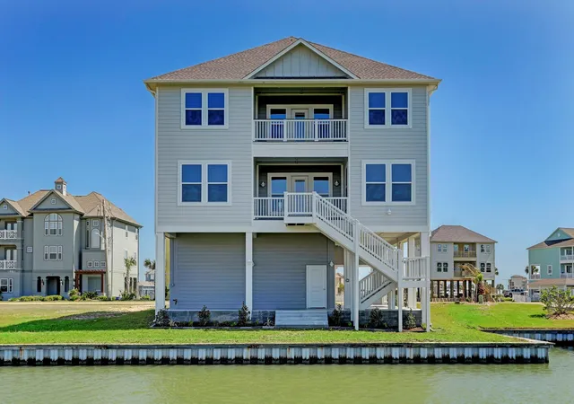 5th image of 20 Largo, Hitchcock, TX 77563 | MLS# 95922701