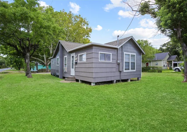 Photo 3 of Single family home for sale at 102 22nd Street N, Texas City, TX 77590 | MLS# 4270447 | Listing updated on 2026-10-08