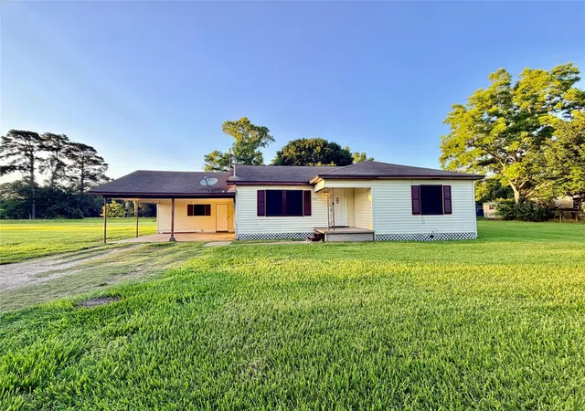 Photo 2 of Single family home for sale at 3723 Beaumont Ave, Liberty, TX 77575 | MLS# 61515621 | Listing updated on 2026-05-15