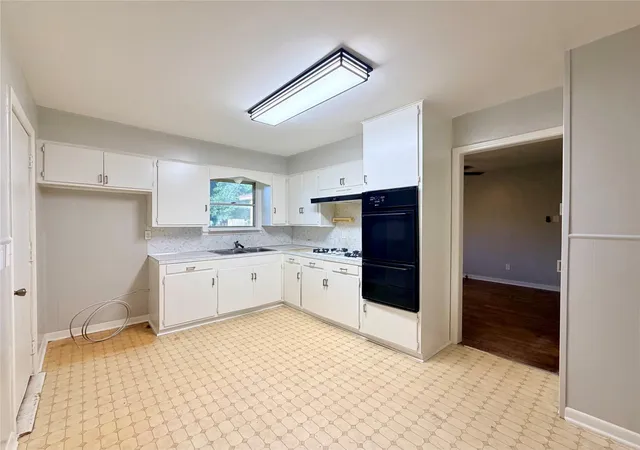 Photo 3 of Single family home for sale at 3723 Beaumont Ave, Liberty, TX 77575 | MLS# 61515621 | Listing updated on 2026-05-15