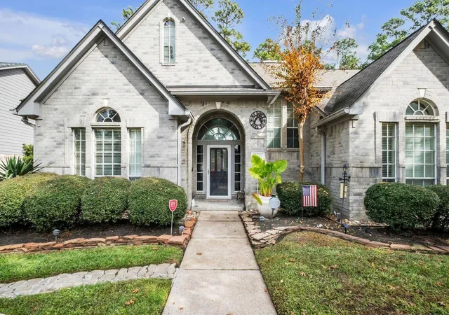 Photo 3 of Single family home for sale at 12902 Lake Mist Dr, Cypress, TX 77429 | MLS# 2264868 | Listing updated on 2026-09-21