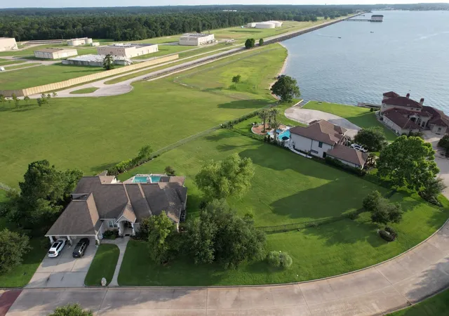 Photo 3 of Land for sale at Tbd White Oak Point, Conroe, TX 77304 | MLS# 78039591 | Listing updated on 2026-05-30