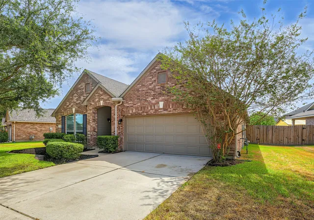 Photo 3 of Single family home for sale at 3210 Sabine Spring Ln, Katy, TX 77449 | MLS# 82389469 | Listing updated on 2026-09-18