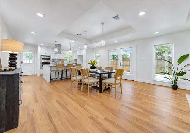 Photo 2 of Sale Pending at 6003 W 43rd St, Houston, TX 77092 | MLS# 36011976 | Listing updated on 2026-09-11