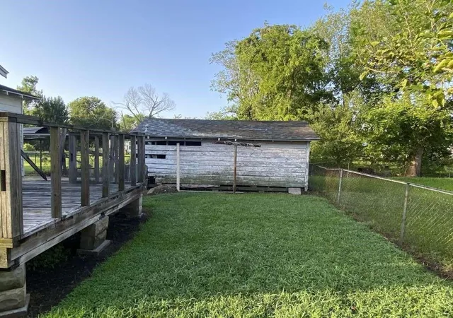 13th image of 2805 Brackenridge St, Houston, TX 77026 | MLS# 21290405