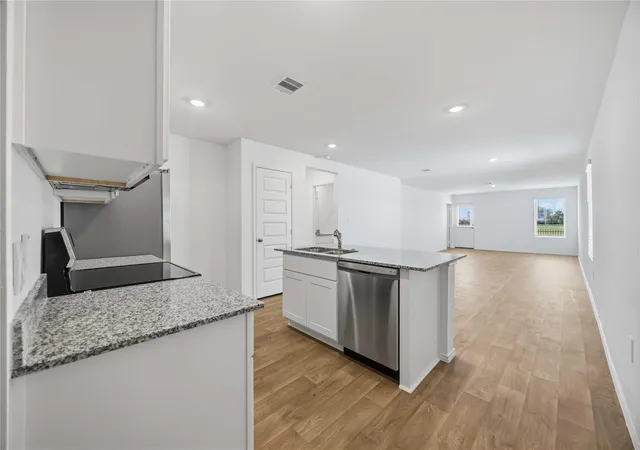 3rd image of 11909 Sweet Apple Ln, Houston, TX 77048 | MLS# 29491409