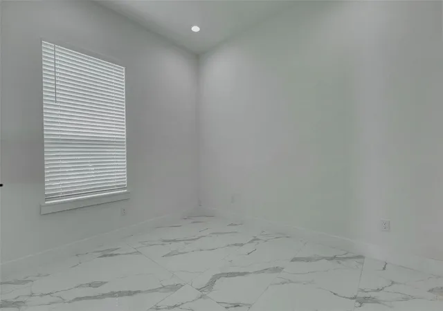 5th image of 5727 Elysium St, Houston, TX 77091 | MLS# 27064357