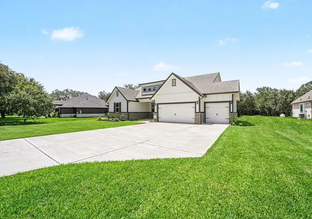 1st image of 43 Cattle Dr, Bay City, TX 77414 | MLS# 39735761