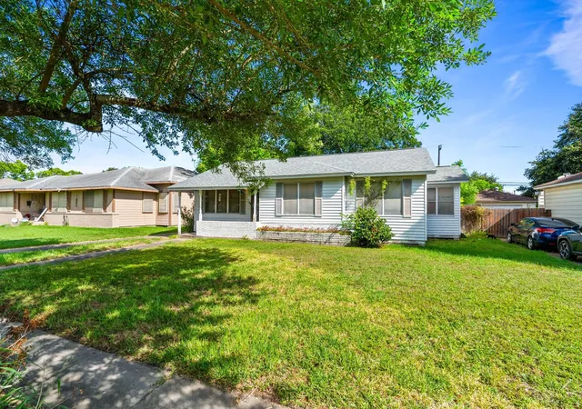 Homes for sale in Corpus Christi, TX | 1014 Barracuda Pl, Corpus Christi, TX 78411 | MLS# 14799476