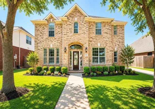Homes for sale in Pearland, TX | 2114 Fortuna Bella Dr, Pearland, TX 77581 | MLS# 61967842