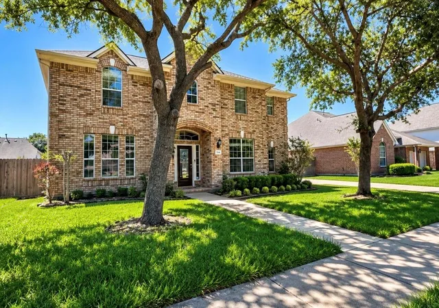 Homes for sale in Pearland, TX | 2114 Fortuna Bella Dr, Pearland, TX 77581 | MLS# 61967842
